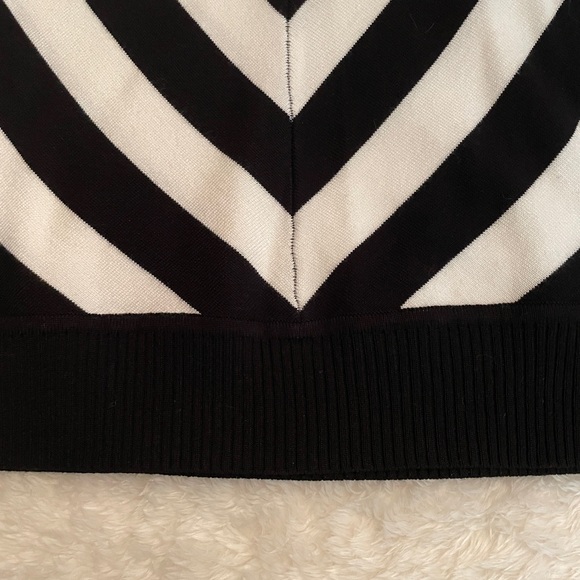 Batwing sweater - Picture 2 of 5